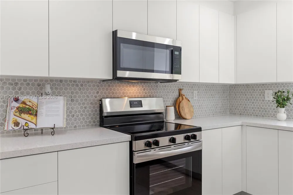 10 NW 100th St Miami Shores, FL 33150