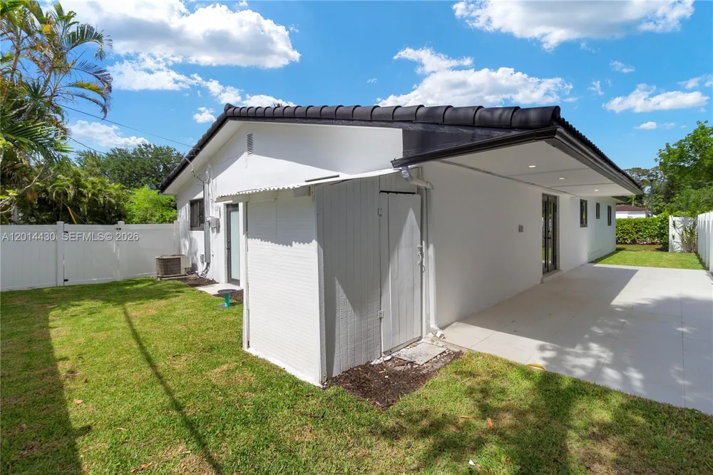 10 NW 100th St Miami Shores, FL 33150