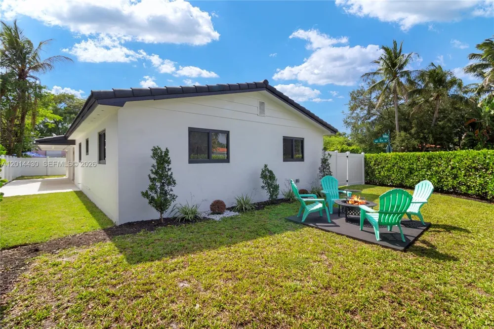 10 NW 100th St Miami Shores, FL 33150