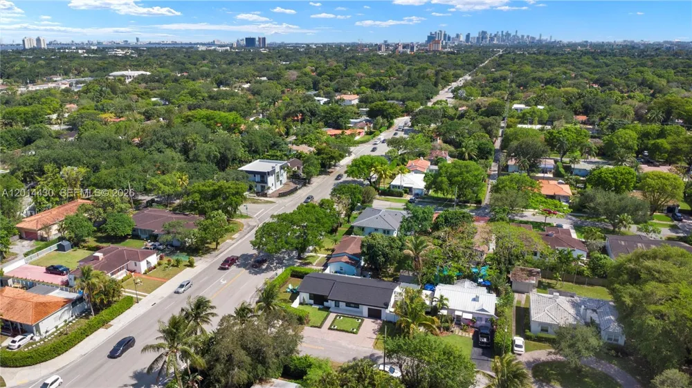 10 NW 100th St Miami Shores, FL 33150