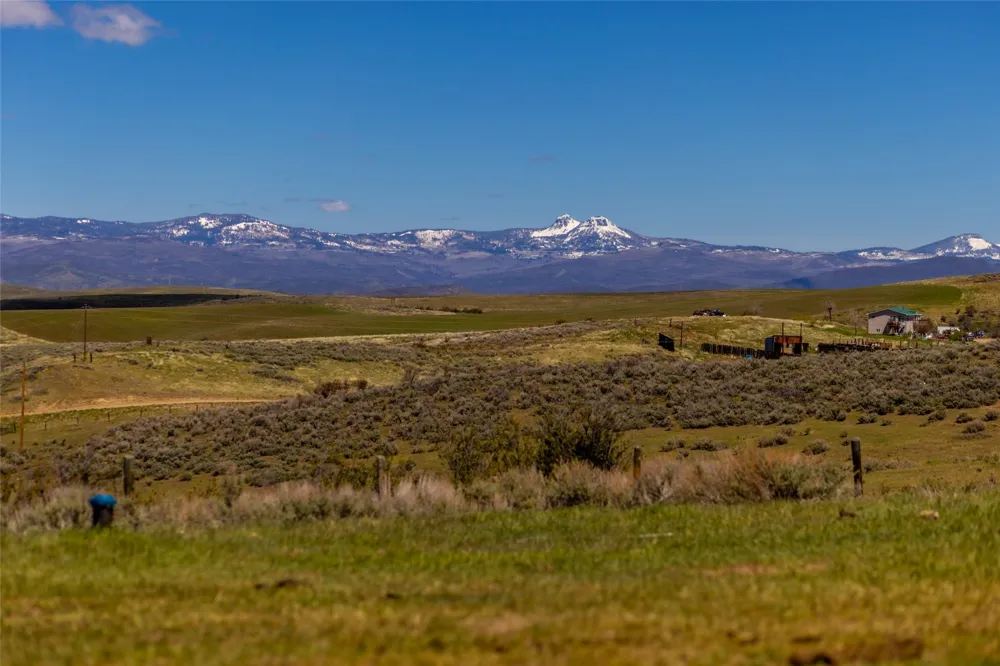 6055 Homesteader Lane Hayden, CO 81639