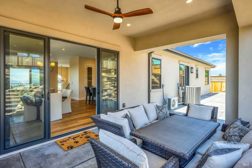 3776 Crown Hill Drive Santa Rosa, CA 95404