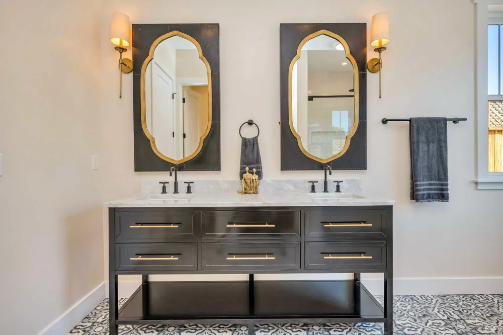 3776 Crown Hill Drive Santa Rosa, CA 95404