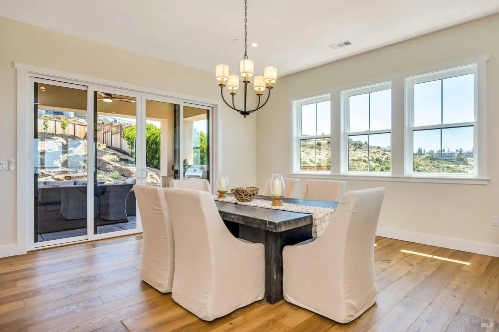 3776 Crown Hill Drive Santa Rosa, CA 95404