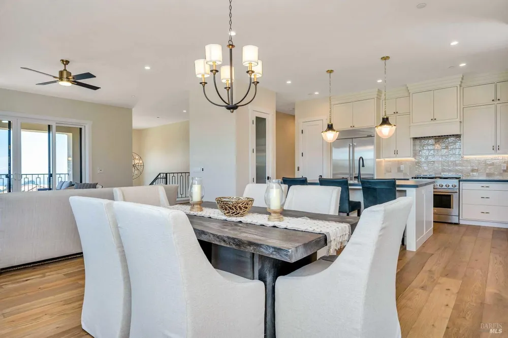 3776 Crown Hill Drive Santa Rosa, CA 95404