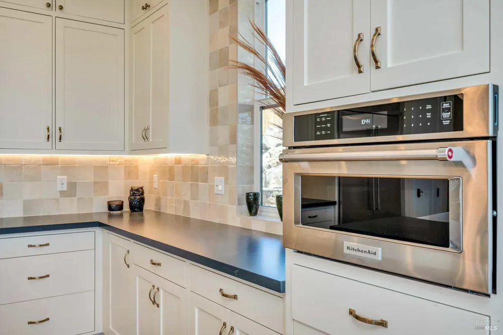 3776 Crown Hill Drive Santa Rosa, CA 95404