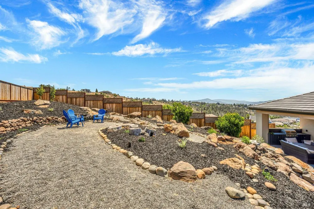 3776 Crown Hill Drive Santa Rosa, CA 95404