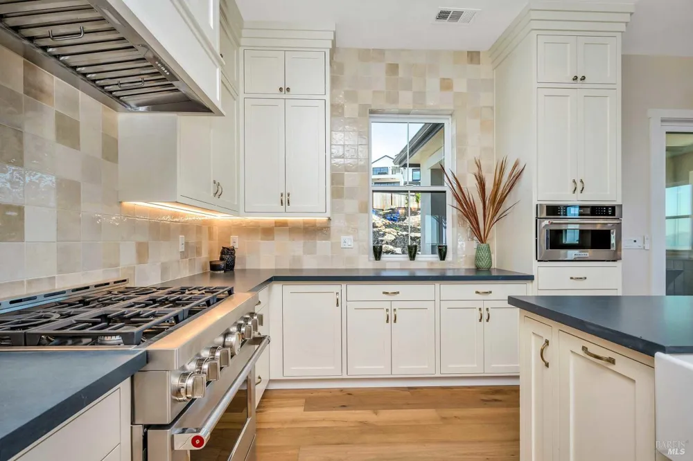3776 Crown Hill Drive Santa Rosa, CA 95404