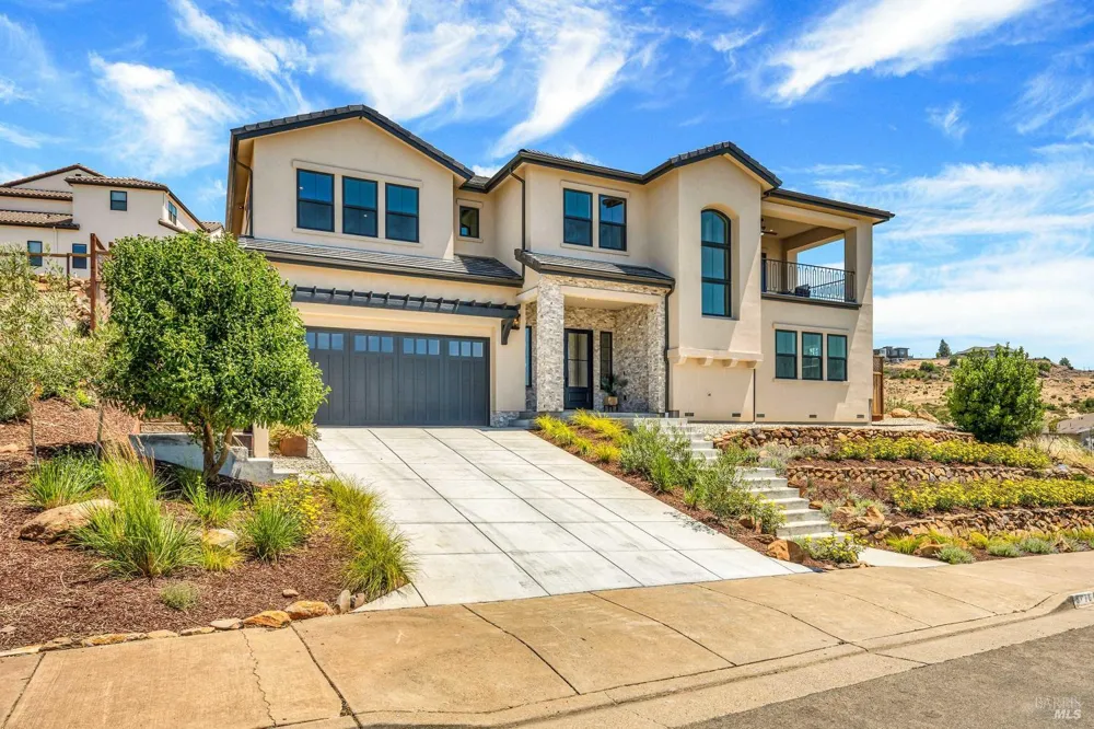 3776 Crown Hill Drive Santa Rosa, CA 95404