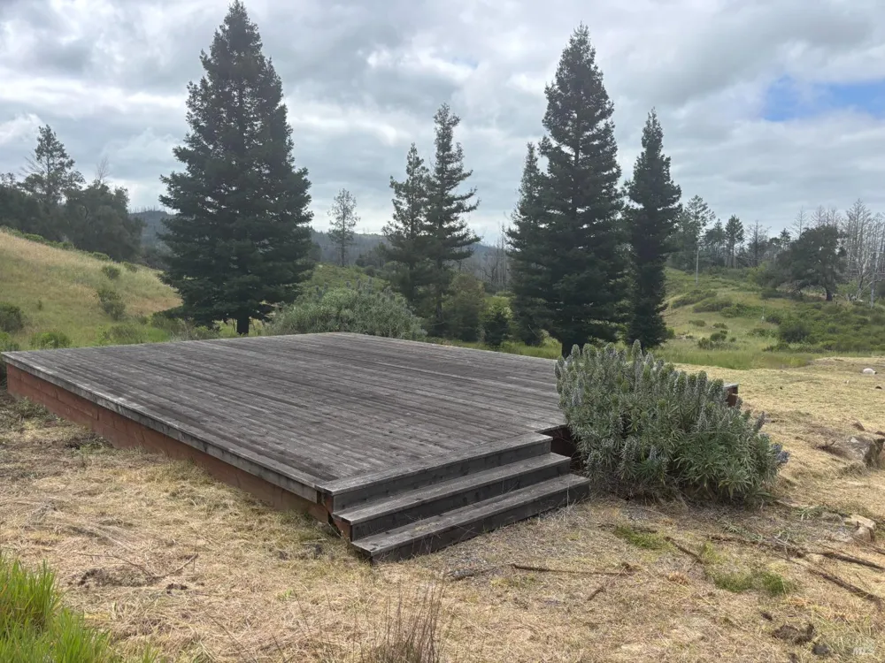 6971 St Helena Road Santa Rosa, CA 95404