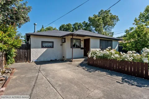 548 Peach Street