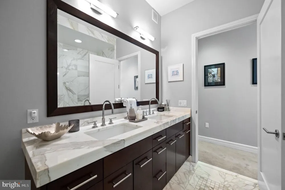 1414 S PENN SQ #36A Philadelphia, PA 19102