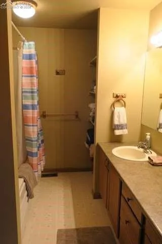 143 Ring Road Guffey, CO 80820