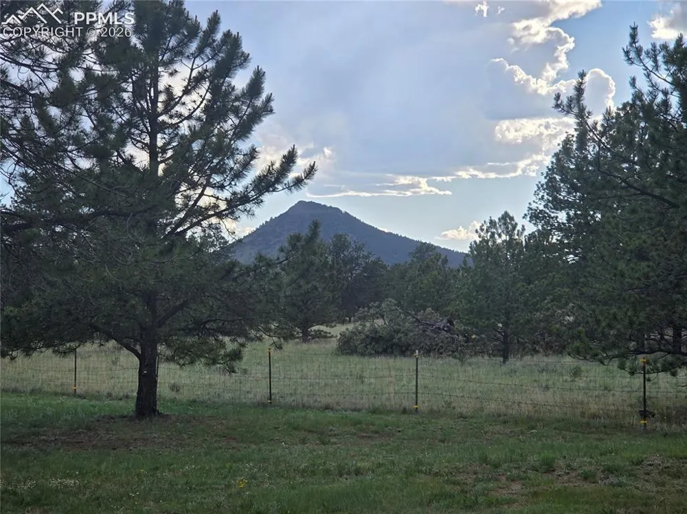143 Ring Road Guffey, CO 80820