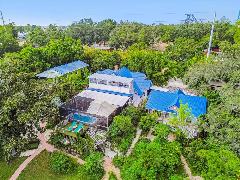 3203 E YUKON STREET Tampa, FL 33604