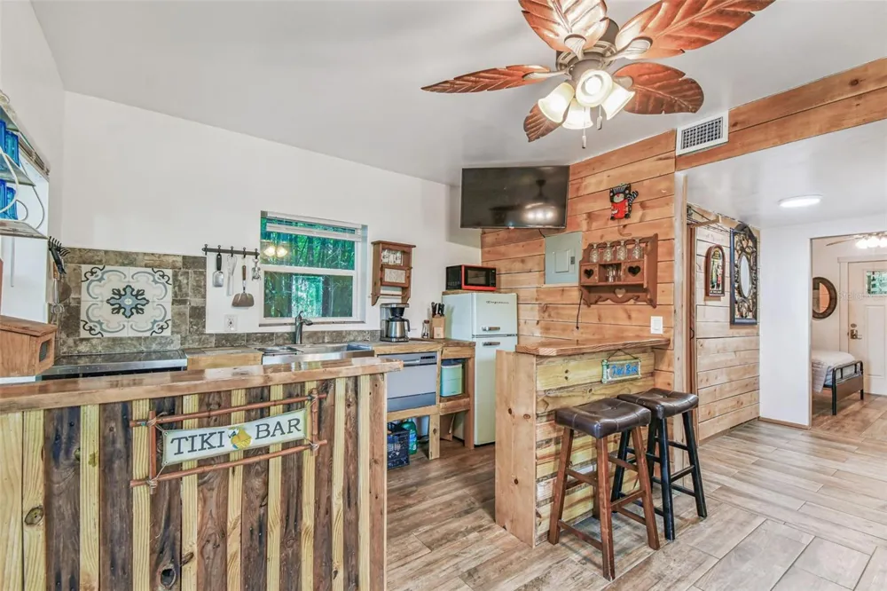 3203 E YUKON STREET Tampa, FL 33604