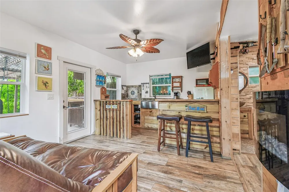 3203 E YUKON STREET Tampa, FL 33604