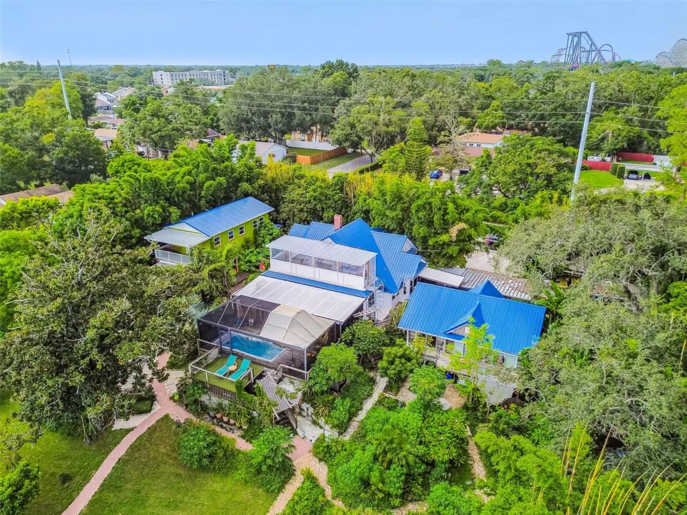 3203 E YUKON STREET Tampa, FL 33604