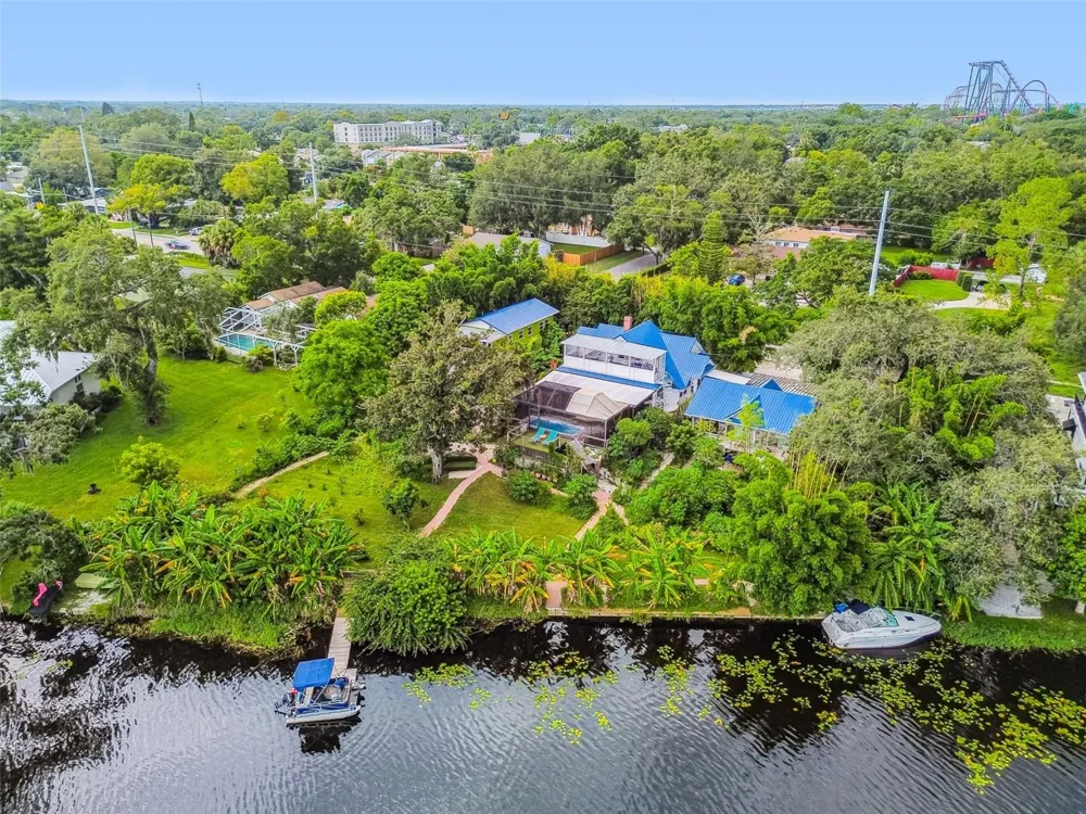3203 E YUKON STREET Tampa, FL 33604
