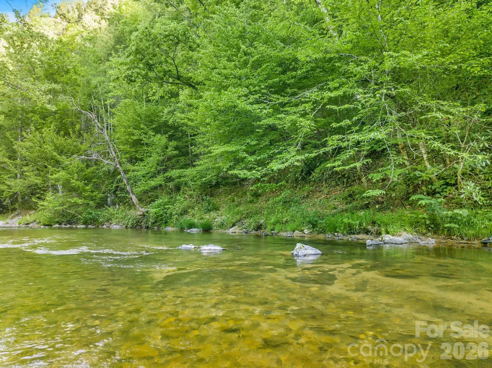 31 Caddis Court Marshall, NC 28753
