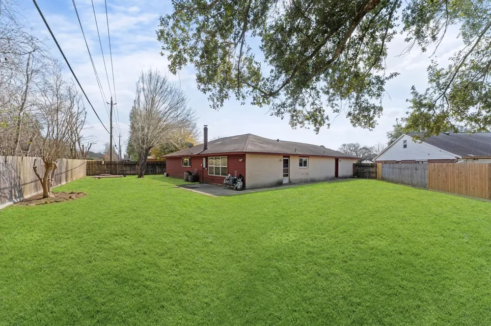 17815 Heritage Colony Court Webster, TX 77598