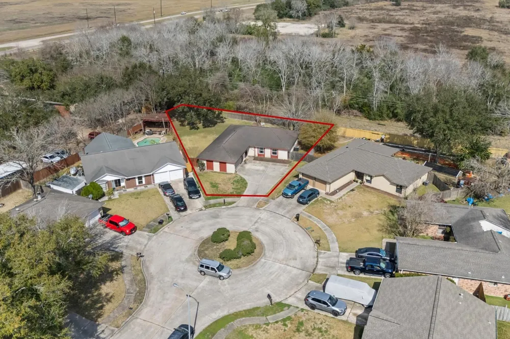 17815 Heritage Colony Court Webster, TX 77598