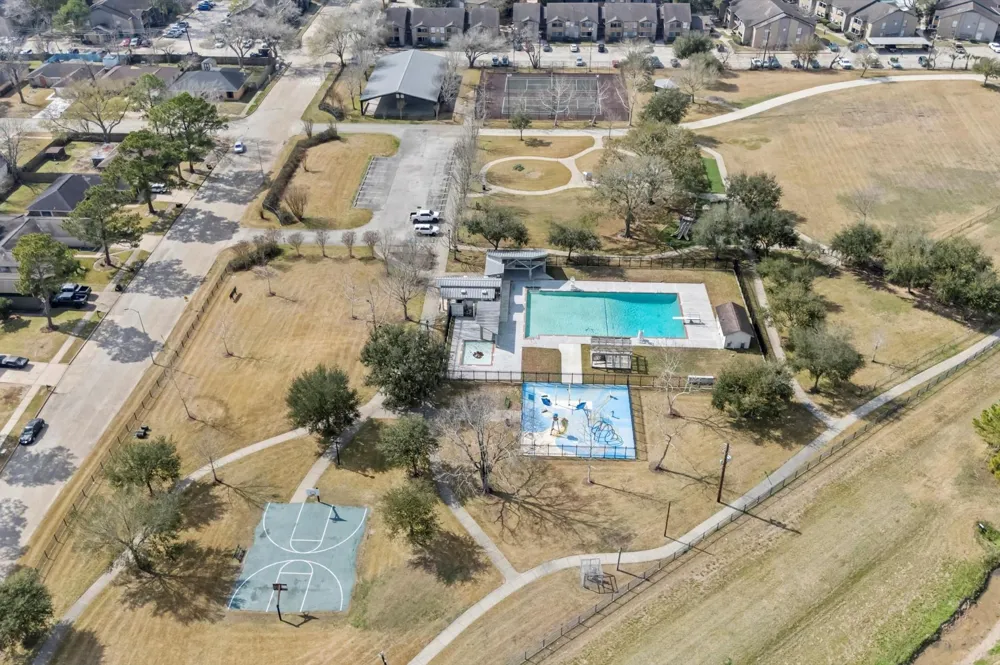 17815 Heritage Colony Court Webster, TX 77598