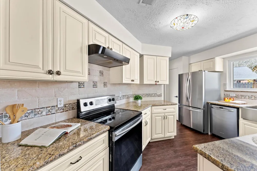 17815 Heritage Colony Court Webster, TX 77598