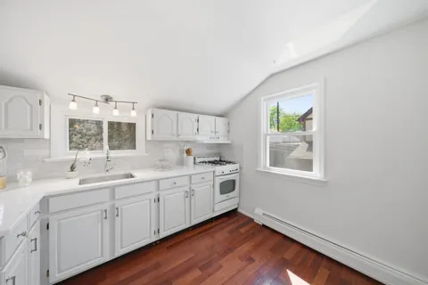 386 KINDERKAMACK RD