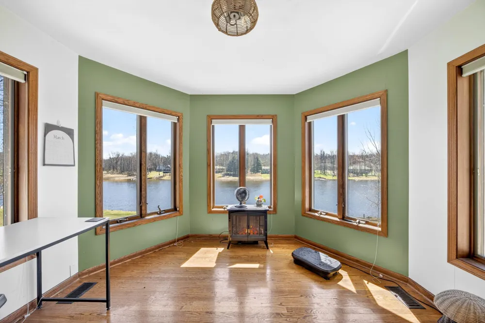 9613 Fawn Ridge Road Morton Township, MI 49346