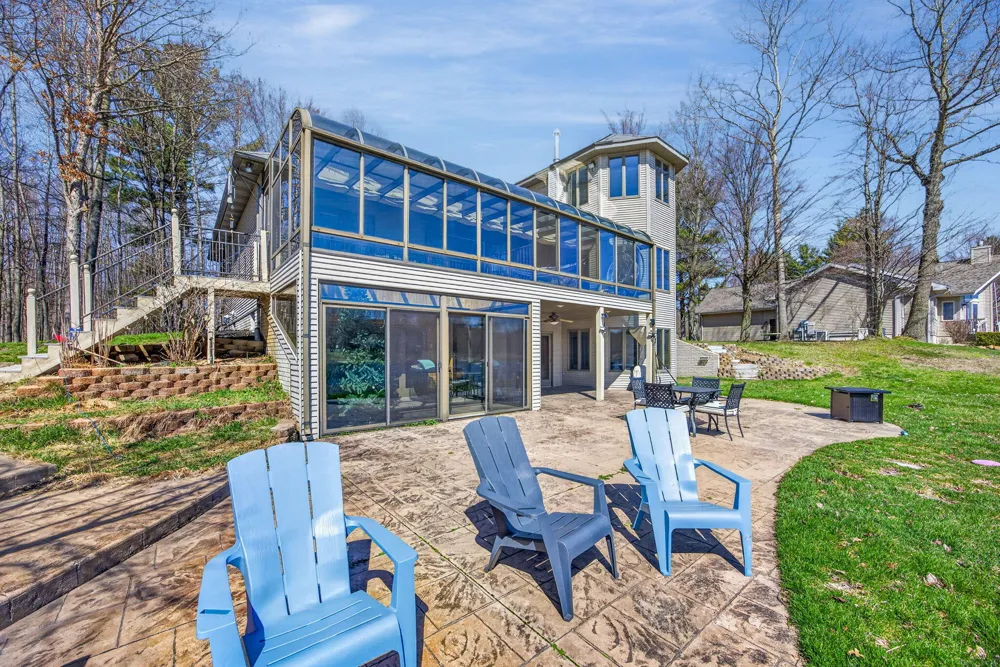 9613 Fawn Ridge Road Morton Township, MI 49346