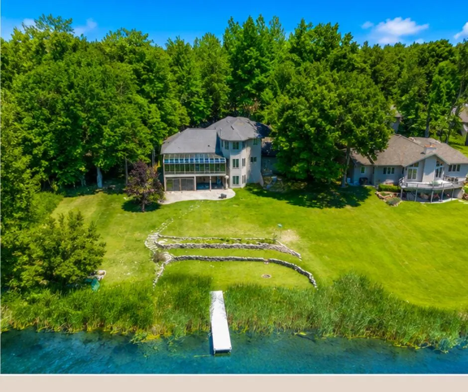9613 Fawn Ridge Road Morton Township, MI 49346