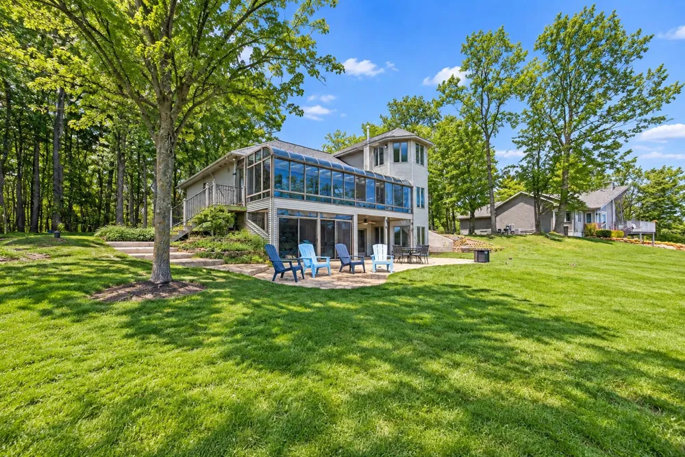 9613 Fawn Ridge Road Morton Township, MI 49346