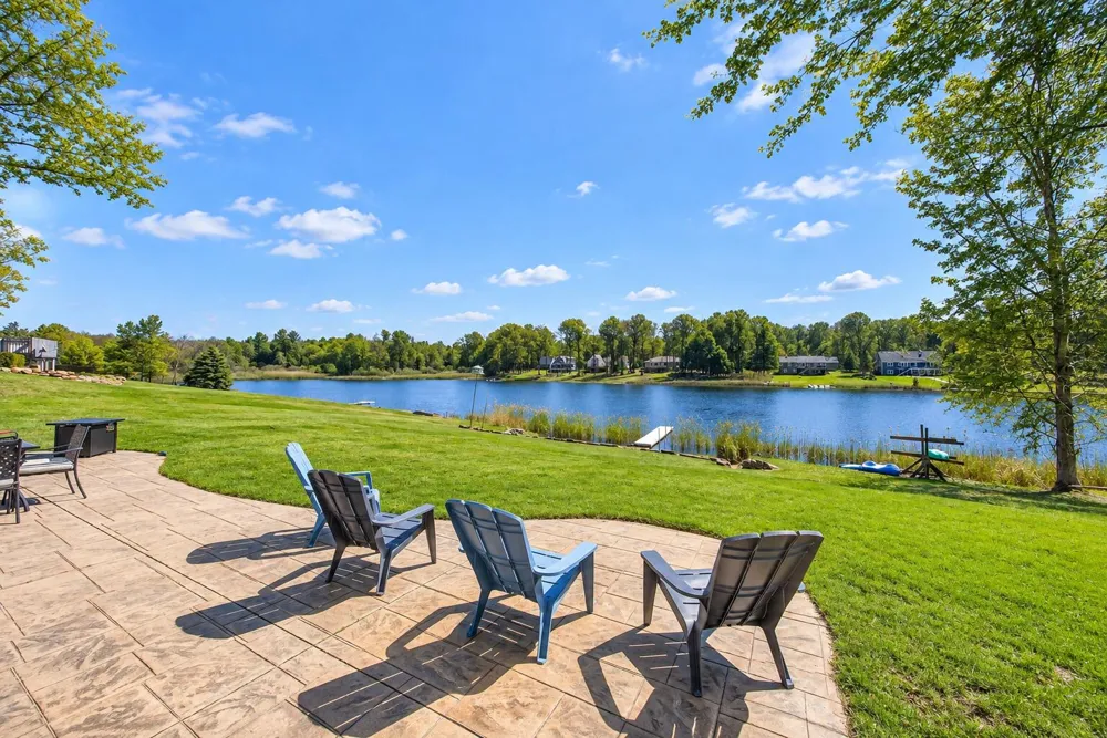 9613 Fawn Ridge Road Morton Township, MI 49346