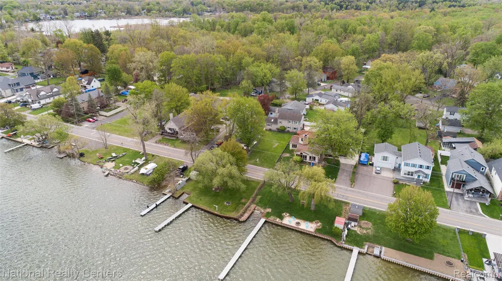 903 S. Lake Drive Novi City, MI 48377