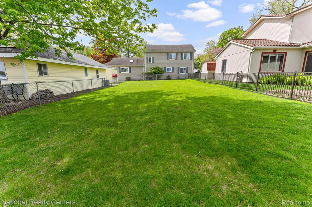 903 S. Lake Drive Novi City, MI 48377