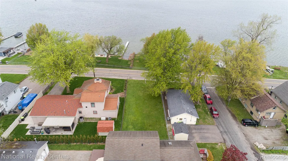 903 S. Lake Drive Novi City, MI 48377