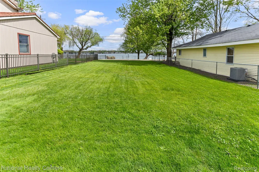 903 S. Lake Drive Novi City, MI 48377
