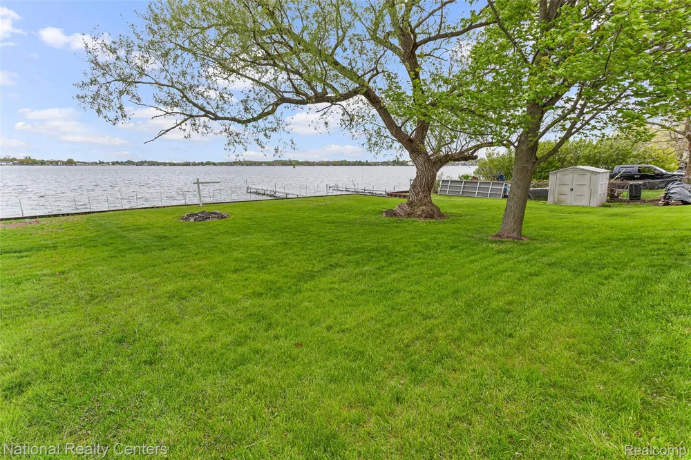 903 S. Lake Drive Novi City, MI 48377