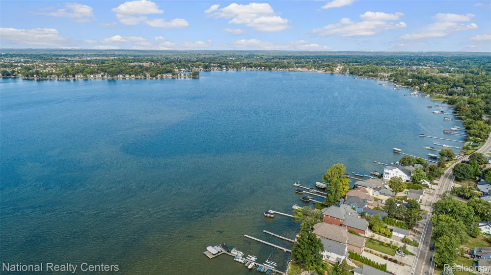 903 S. Lake Drive Novi City, MI 48377