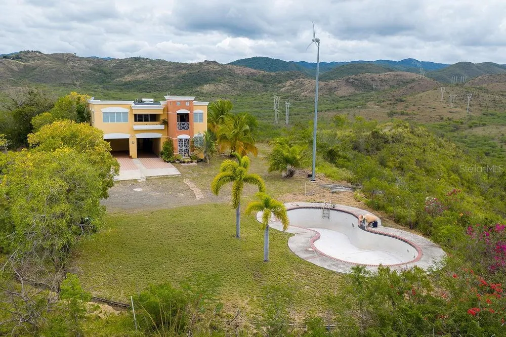 706 St SECTOT LA JULIA Salinas, PR 00751