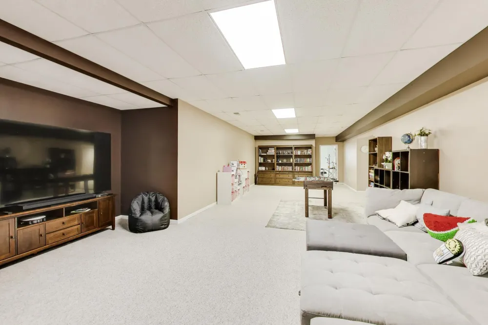 292 River Run Drive Royalton Township, MI 49085