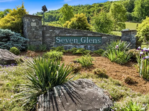 948 Cove Creek Lane