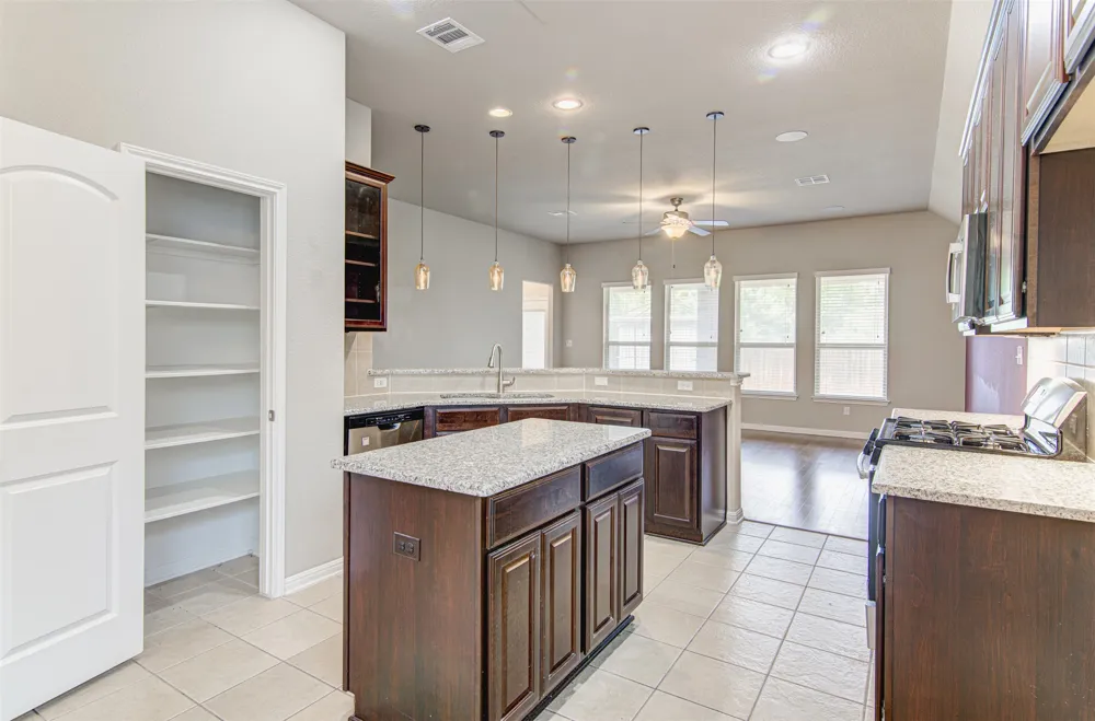 2712 Enza Court Round Rock, TX 78665