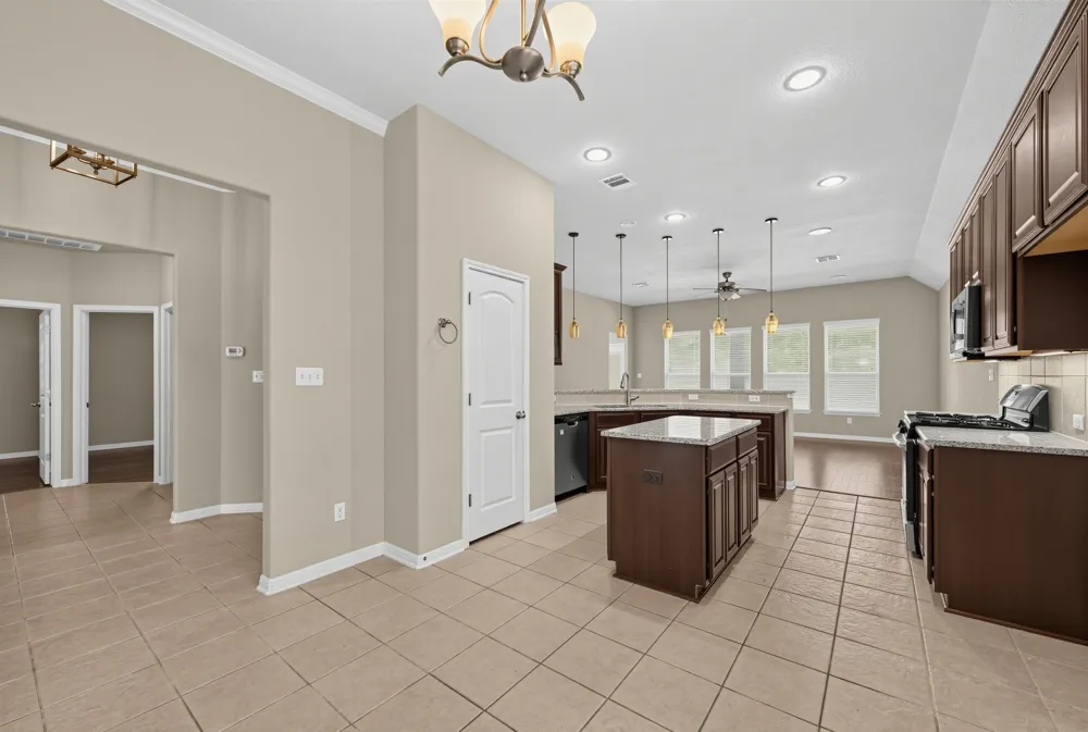 2712 Enza Court Round Rock, TX 78665