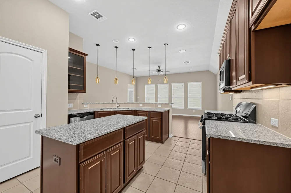 2712 Enza Court Round Rock, TX 78665