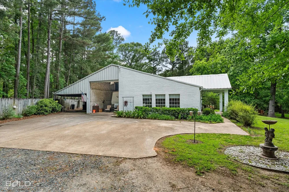 120 Gray Circle Benton, LA 71006