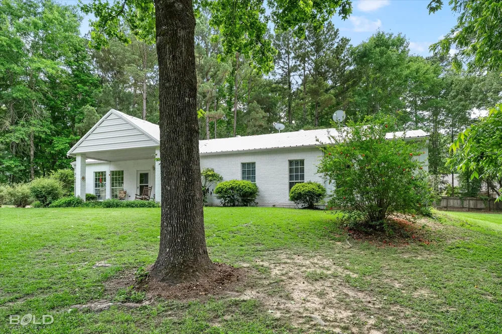120 Gray Circle Benton, LA 71006