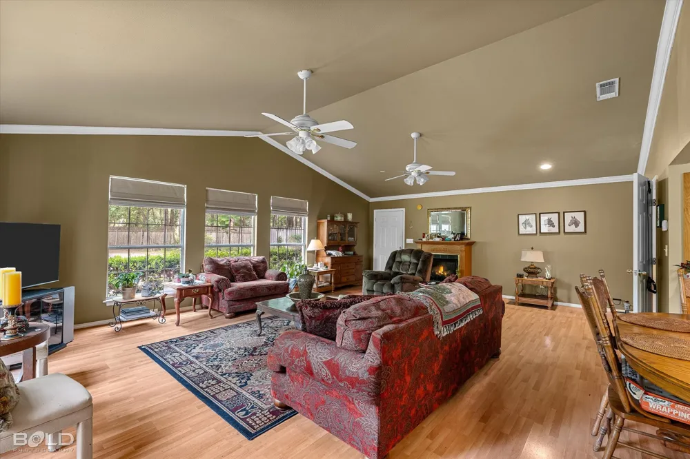 120 Gray Circle Benton, LA 71006
