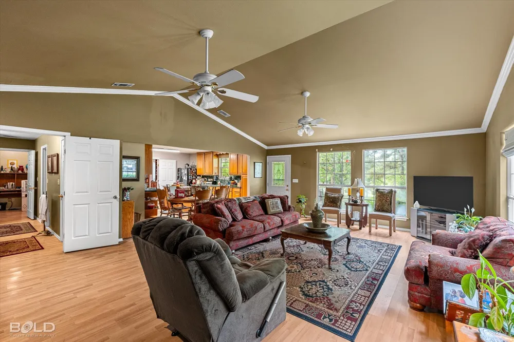 120 Gray Circle Benton, LA 71006